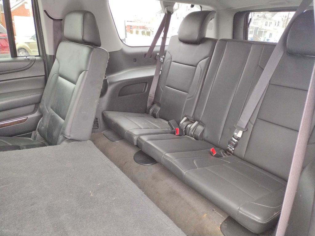 2015 Chevrolet Suburban Image 7
