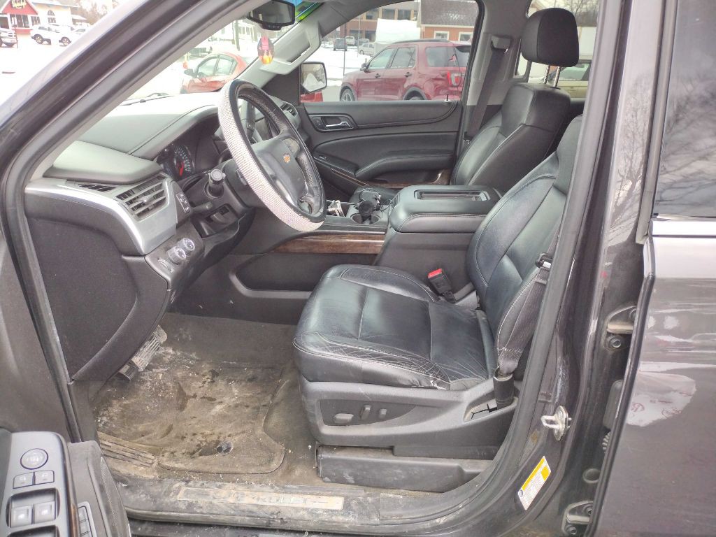 2015 Chevrolet Suburban Image 8