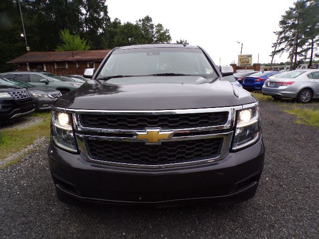 2015 Chevrolet Suburban Image 2