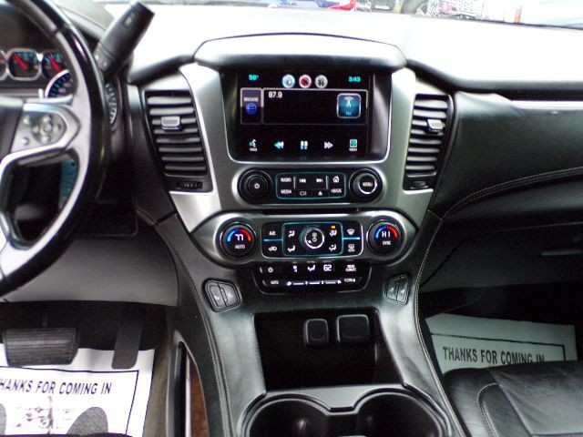 2015 Chevrolet Suburban Image 13