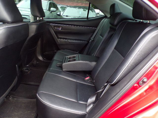 2017 Toyota Corolla Image 10