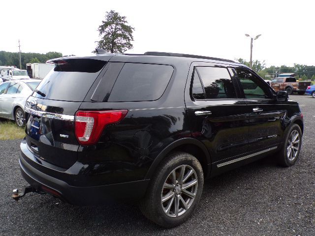 2016 Ford Explorer Image 4