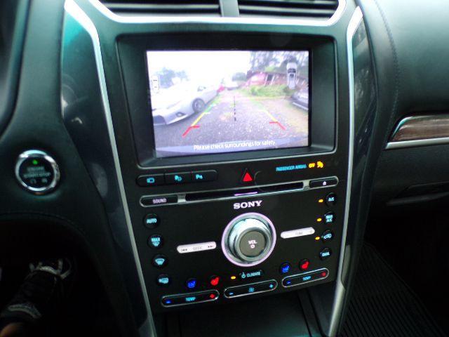 2016 Ford Explorer Image 19