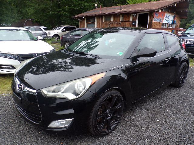 2013 Hyundai Veloster Image 1