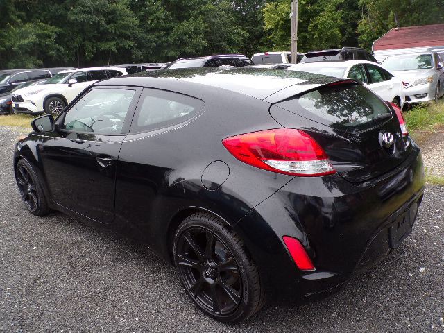 2013 Hyundai Veloster Image 6