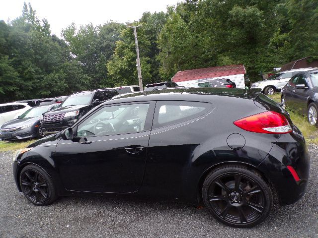 2013 Hyundai Veloster Image 7