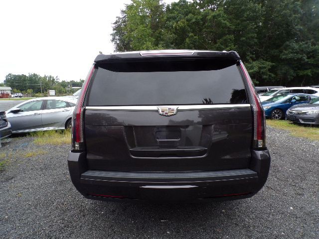 2016 Cadillac Escalade Image 6