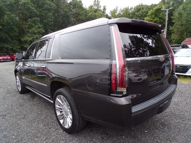 2016 Cadillac Escalade Image 7