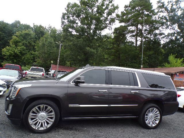 2016 Cadillac Escalade Image 8