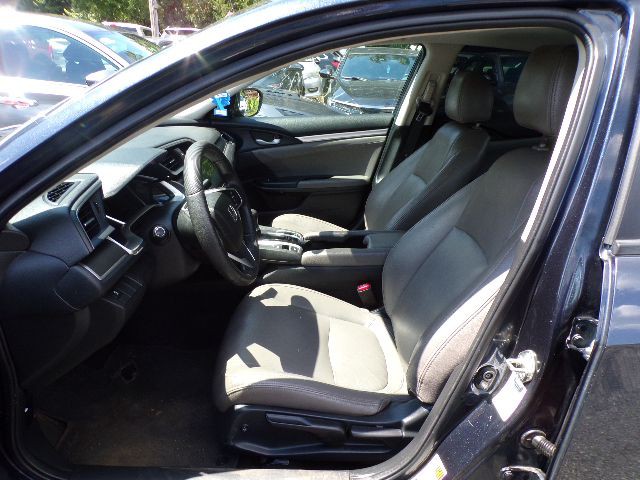 2016 Honda Civic Image 9