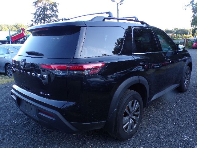 2022 Nissan Pathfinder Image 4