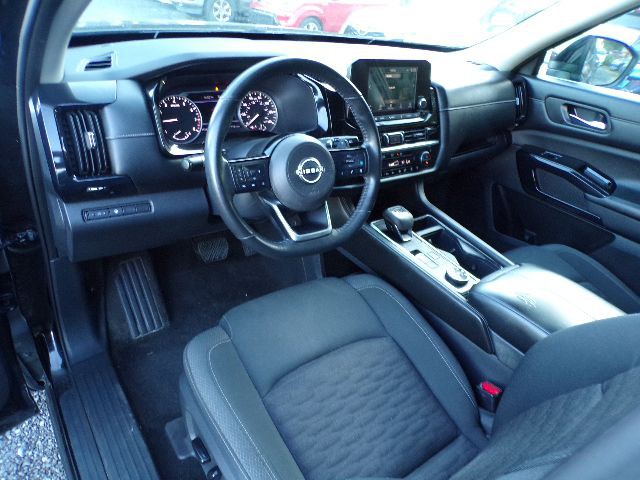 2022 Nissan Pathfinder Image 8
