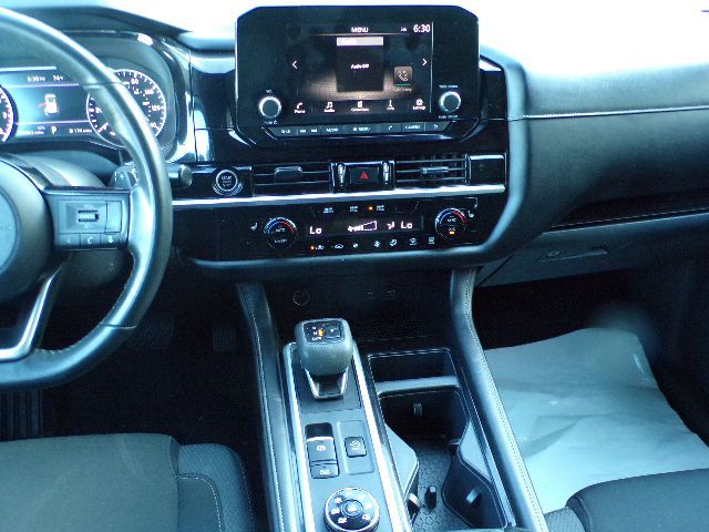 2022 Nissan Pathfinder Image 12