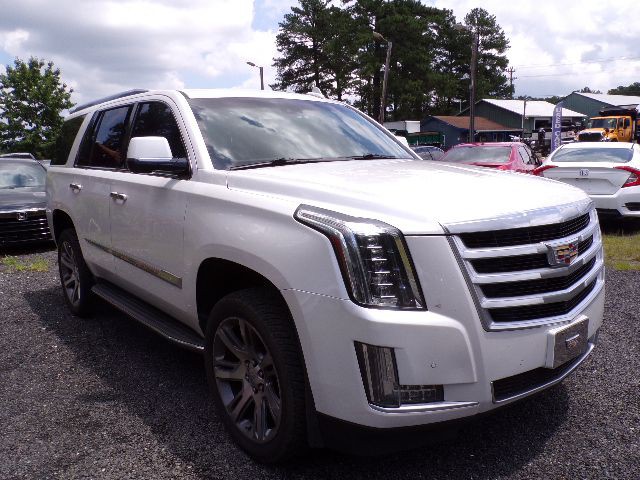 2016 Cadillac Escalade Image 3