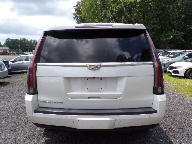 2016 Cadillac Escalade Image 5
