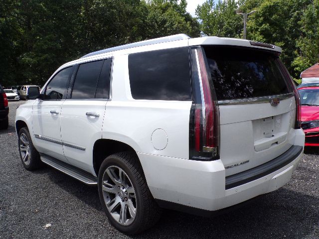 2016 Cadillac Escalade Image 6