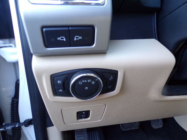 2015 Ford F-150 Image 11