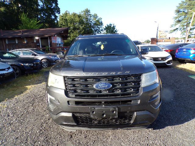 2016 Ford Explorer Image 2