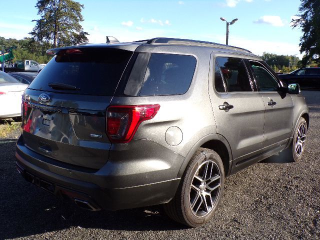 2016 Ford Explorer Image 4