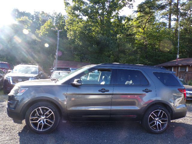 2016 Ford Explorer Image 7