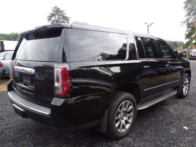 2015 GMC Yukon Image 4