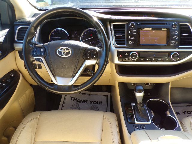 2014 Toyota Highlander Image 12