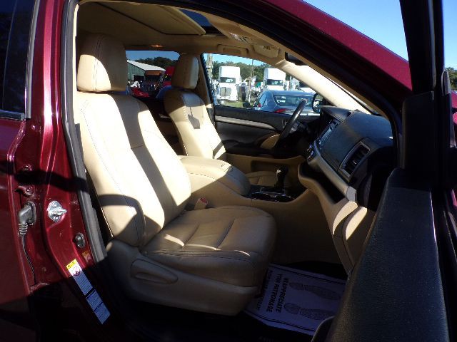 2014 Toyota Highlander Image 15