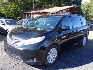 Image for 2015 Toyota Sienna XLE ID: 6913659