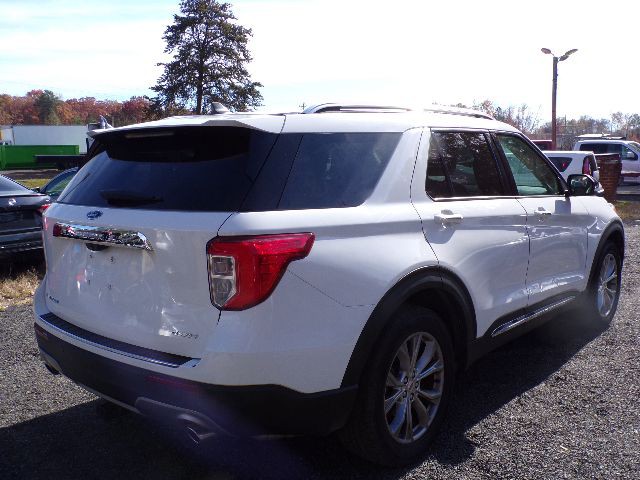 2021 Ford Explorer Image 4