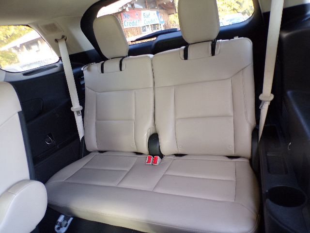 2021 Ford Explorer Image 13