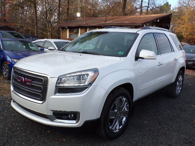 2017 GMC Acadia Image 1