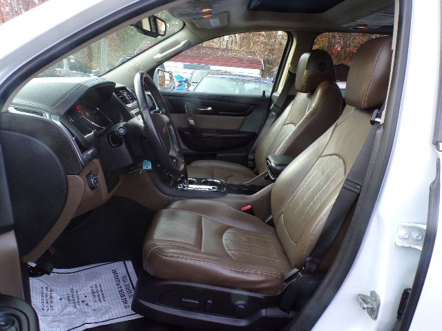 2017 GMC Acadia Image 8