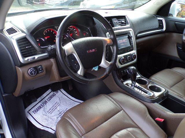 2017 GMC Acadia Image 9