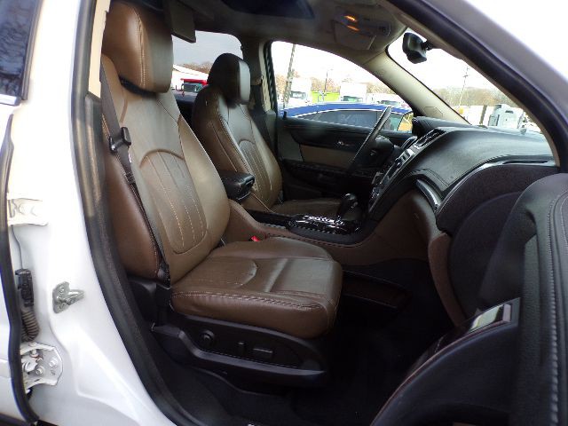 2017 GMC Acadia Image 17