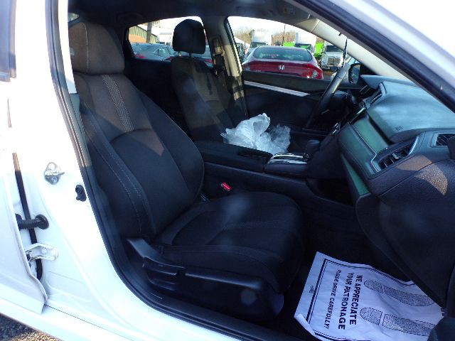 2017 Honda Civic Image 10