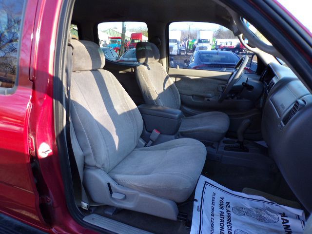 2002 Toyota Tacoma Image 6