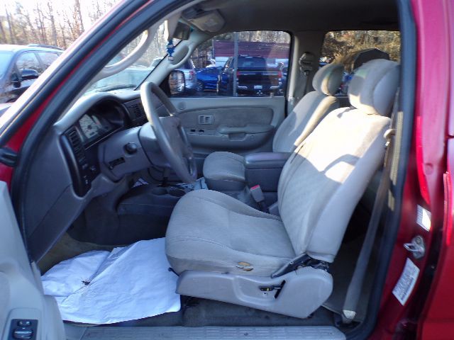 2002 Toyota Tacoma Image 8