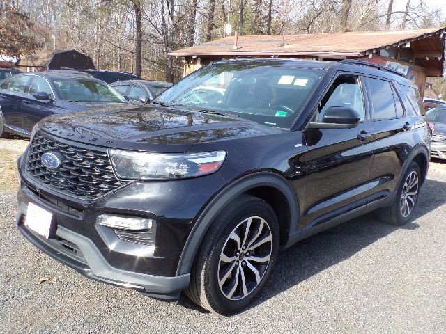 2022 Ford Explorer Image 1