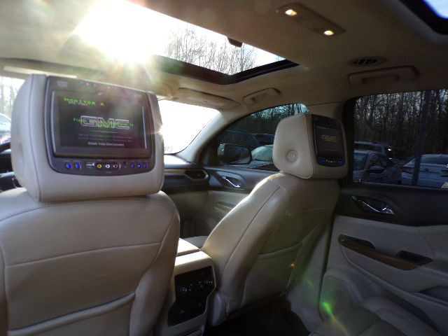 2017 GMC Acadia Image 12