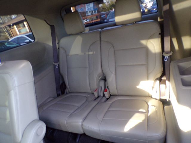 2017 GMC Acadia Image 13