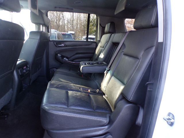 2017 Chevrolet Suburban Image 12