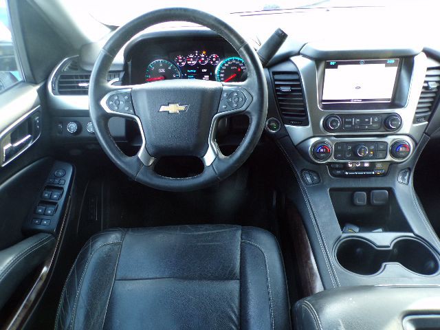 2017 Chevrolet Suburban Image 14