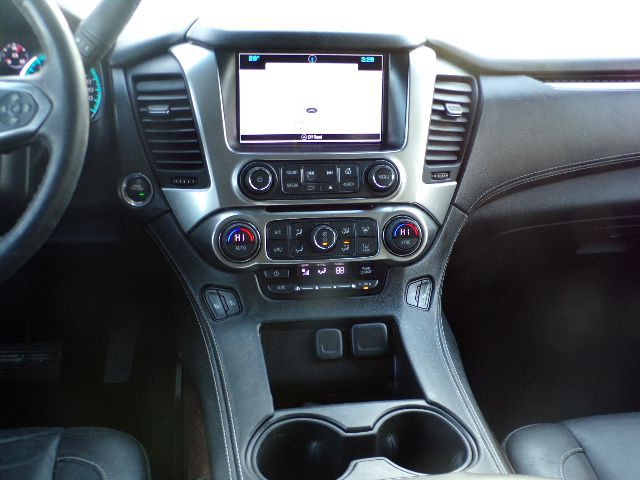 2017 Chevrolet Suburban Image 15