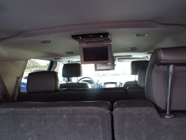 2017 Chevrolet Suburban Image 16