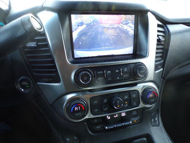 2017 Chevrolet Suburban Image 19