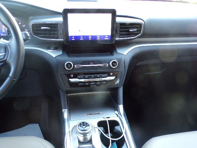 2020 Ford Explorer Image 13