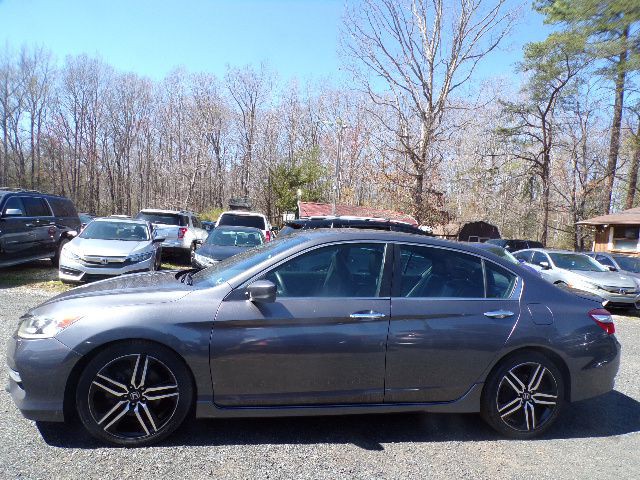 2017 Honda Accord Image 8