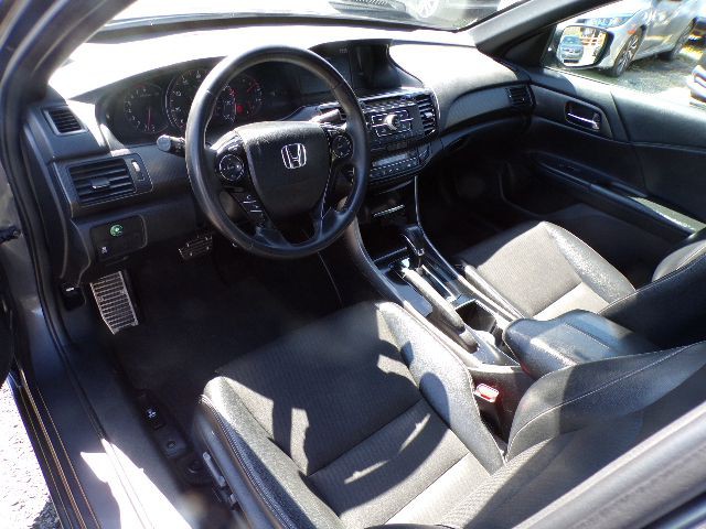 2017 Honda Accord Image 9