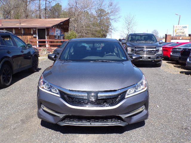 2017 Honda Accord Image 2