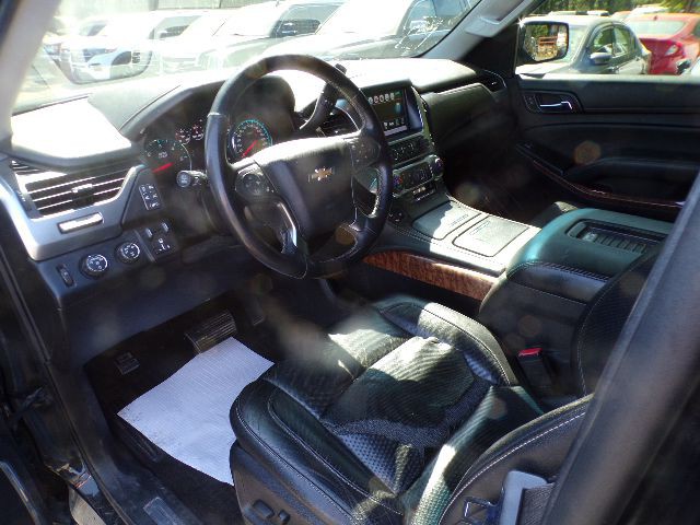 2016 Chevrolet Suburban Image 8